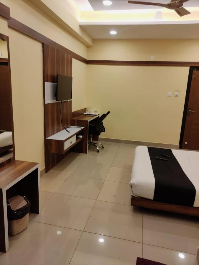 Hotel Keerthana Puttur Puttur  Екстер'єр фото