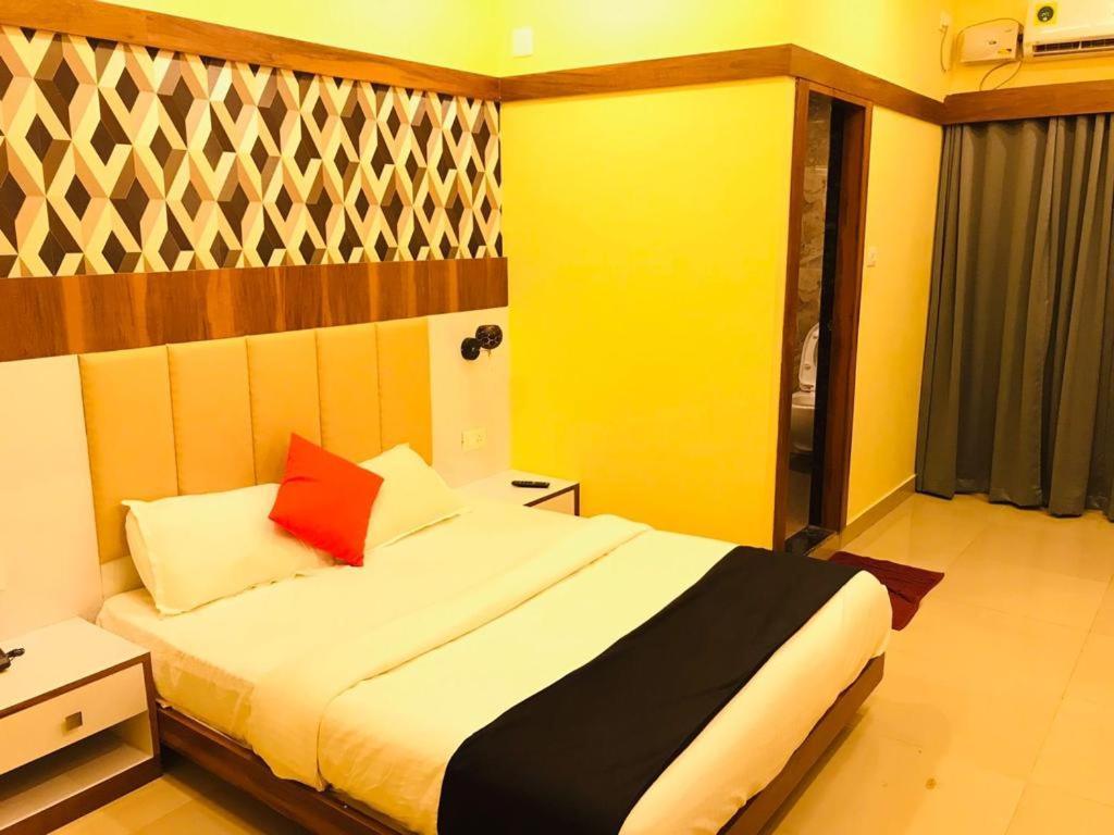 Hotel Keerthana Puttur Puttur  Екстер'єр фото